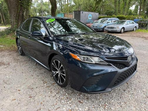 Galactic Aqua Mica 2018 Toyota Camry SE