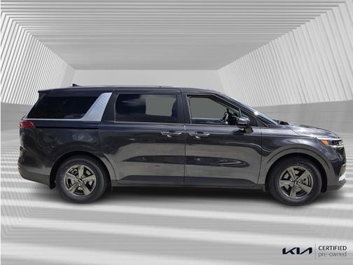 2023 Kia Carnival LX FWD