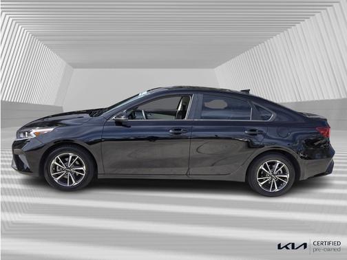 2023 Kia Forte LXS IVT