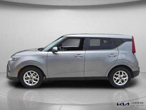 Steel Gray 2022 Kia Soul LX IVT