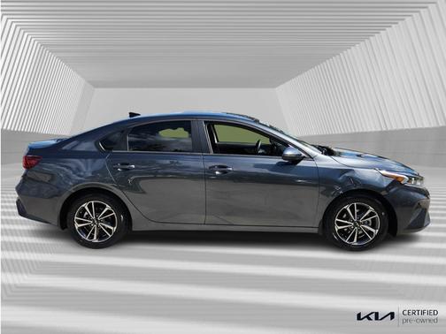 2024 Kia Forte LXS IVT