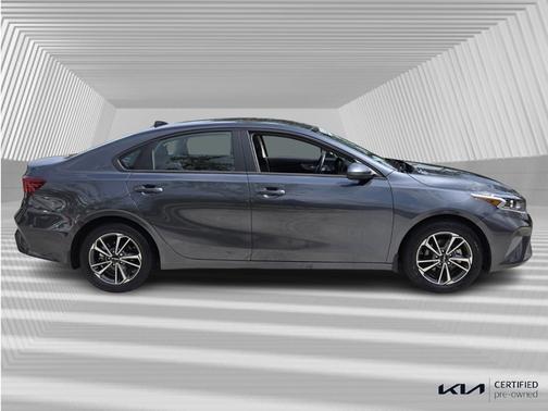 2023 Kia Forte LXS IVT