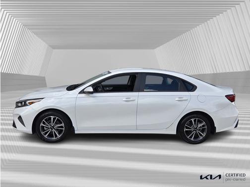 2023 Kia Forte LXS IVT