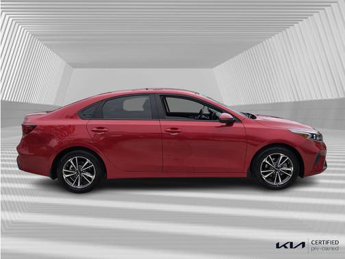 2024 Kia Forte LXS IVT