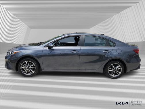 2023 Kia Forte LXS IVT