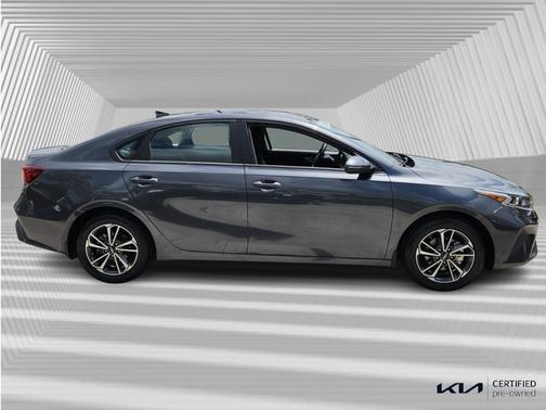 2023 Kia Forte LXS IVT