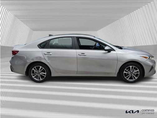 2022 Kia Forte LXS IVT