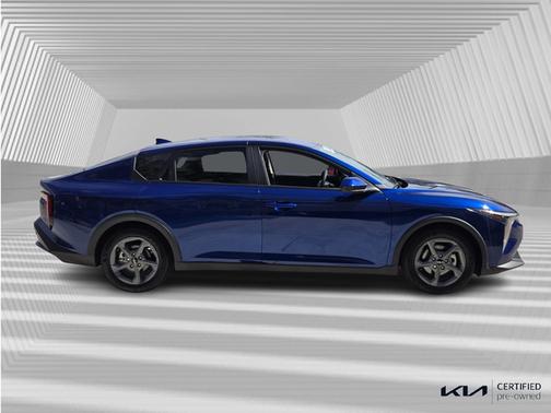 2025 Kia K4 LXS FWD