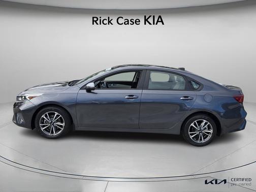 2023 Kia Forte LXS IVT