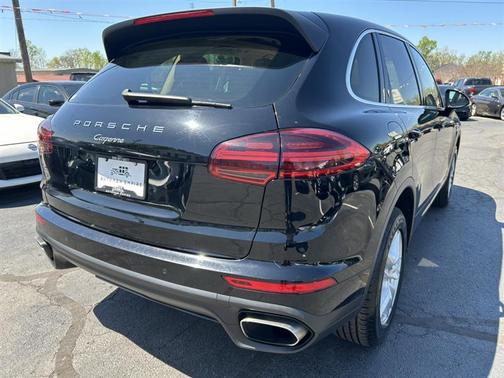 2016 Porsche Cayenne Base