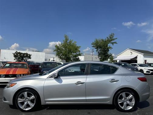 2014 Acura ILX 2.0L Technology