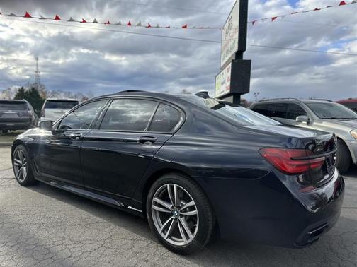 2018 BMW 750 i xDrive