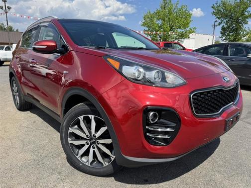 Red 2017 Kia Sportage EX