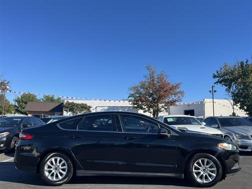 2016 Ford Fusion S