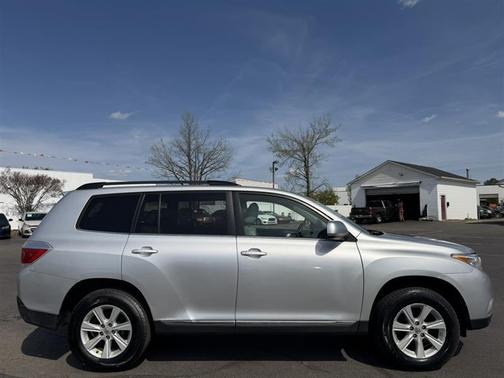 Silver 2013 Toyota Highlander