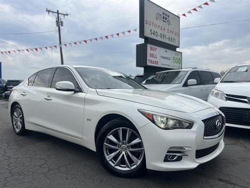 2016 INFINITI Q50 Base