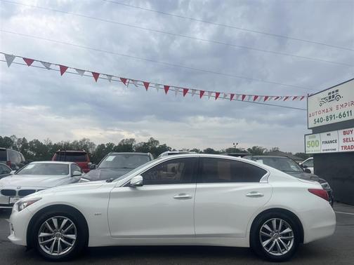 2016 INFINITI Q50 Base