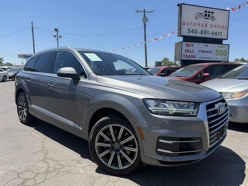 Graphite Gray Metallic 2017 Audi Q7 3.0T Premium Plus