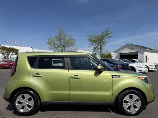 2016 Kia Soul Base