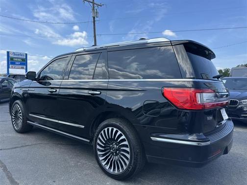 2018 Lincoln Navigator Black Label