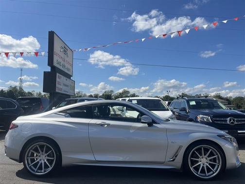 2017 INFINITI Q60 PREMIUM/SPORT