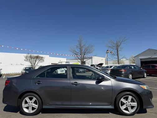 Gray 2013 Toyota Camry L/LE/SE/XLE