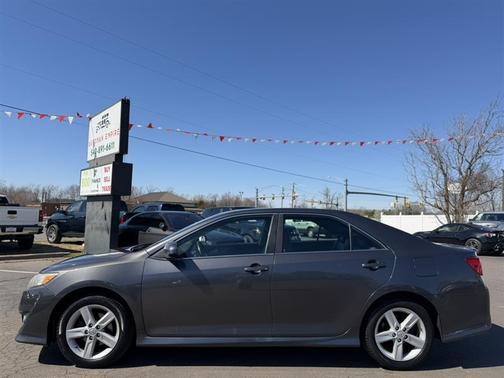 Gray 2013 Toyota Camry L/LE/SE/XLE