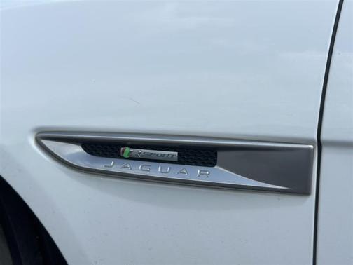 2016 Jaguar XF 35t R-Sport