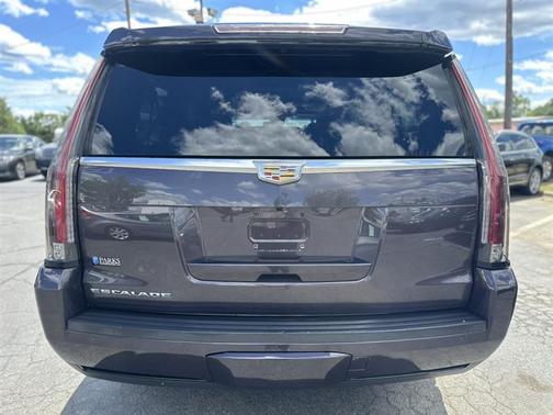 2016 Cadillac Escalade ESV Luxury