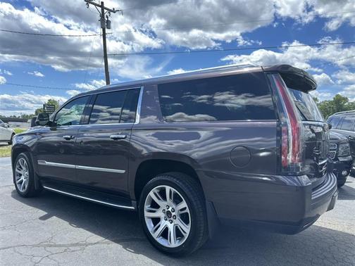 2016 Cadillac Escalade ESV Luxury