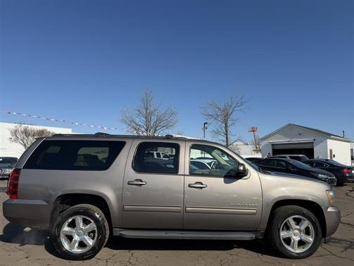 2014 Chevrolet Suburban 1500 LT