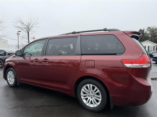 2013 Toyota Sienna XLE