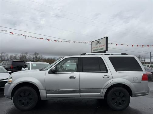 2010 Lincoln Navigator Base