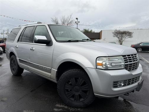 2010 Lincoln Navigator Base
