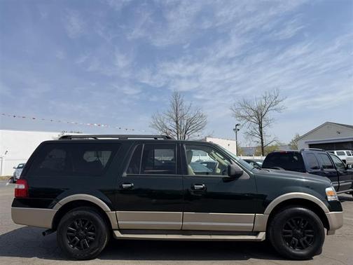 Green 2013 Ford Expedition EL XLT