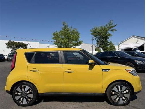 Yellow 2014 Kia Soul !