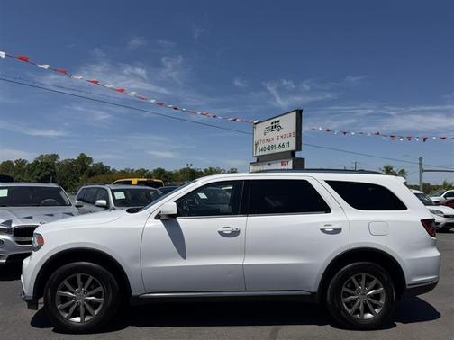 White 2018 Dodge Durango SXT
