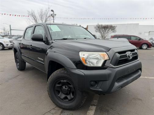 Black 2014 Toyota Tacoma Base V6 (A5)