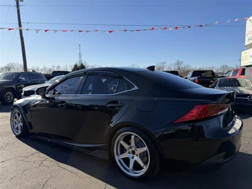 2018 Lexus IS 300 Base