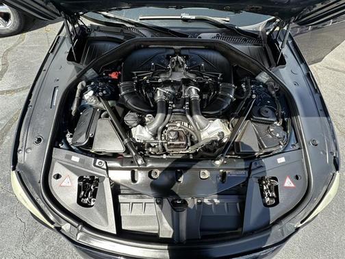 2012 BMW 750 i xDrive