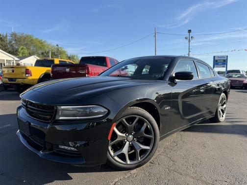 Black 2015 Dodge Charger R/T