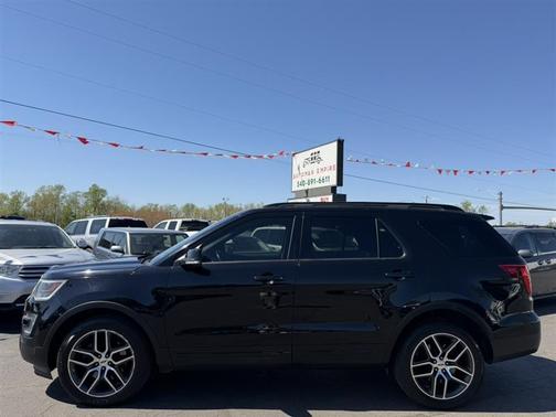 Black 2016 Ford Explorer Sport