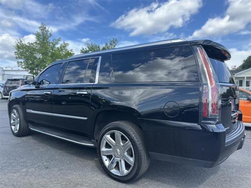 2018 Cadillac Escalade ESV Luxury