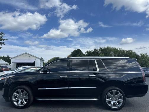 2018 Cadillac Escalade ESV Luxury