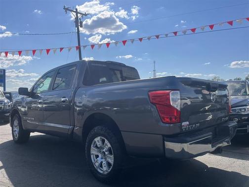 2019 Nissan Titan SV