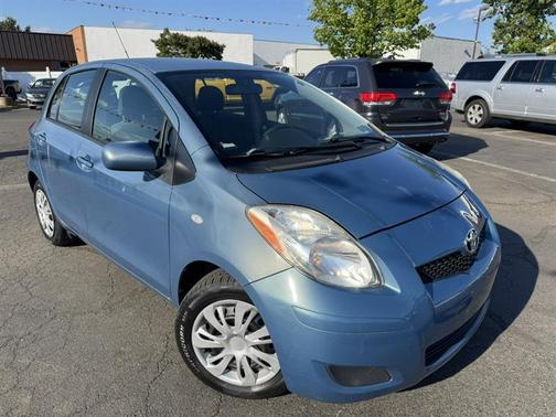 Blue 2009 Toyota Yaris