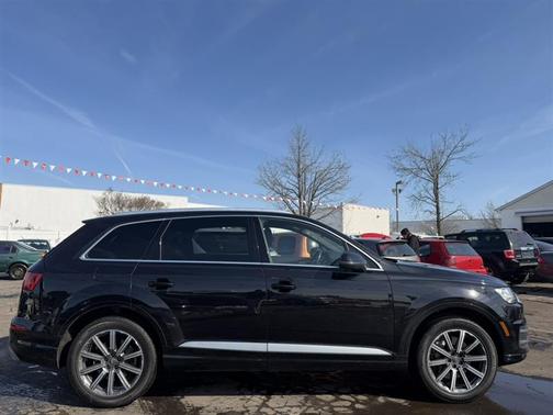 2019 Audi Q7 45 Premium Plus