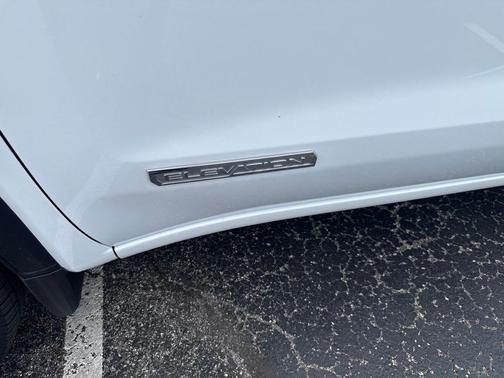 Summit White 2024 GMC Sierra 1500 Elevation