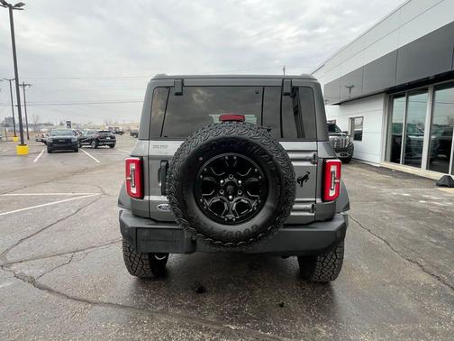 Gray Metallic 2022 Ford Bronco Wildtrak