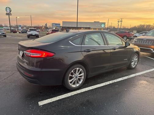 2019 Ford Fusion Hybrid SE